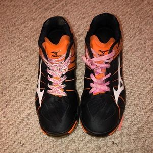 Mizuno volleyball shoes